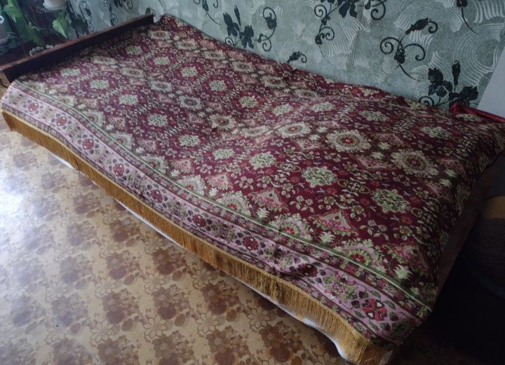 Продам покрывало 2,30 - 1,95 метра