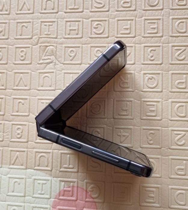 Samsung Galaxy z flip5