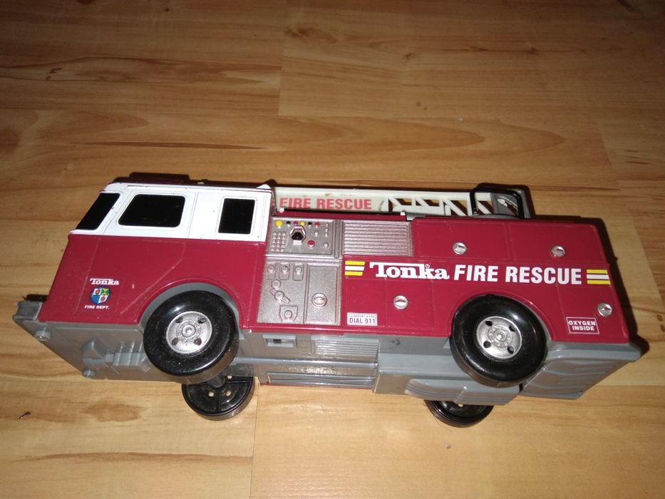 Wóz strażacki na baterie