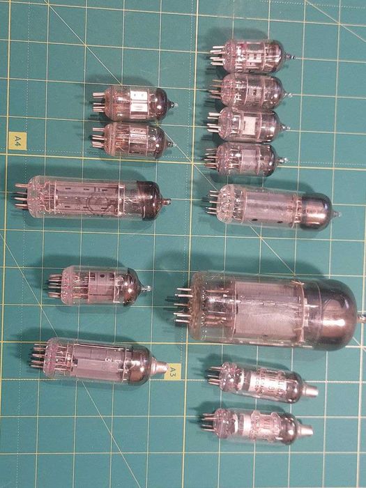 Набор радиоламп для аппаратуры
