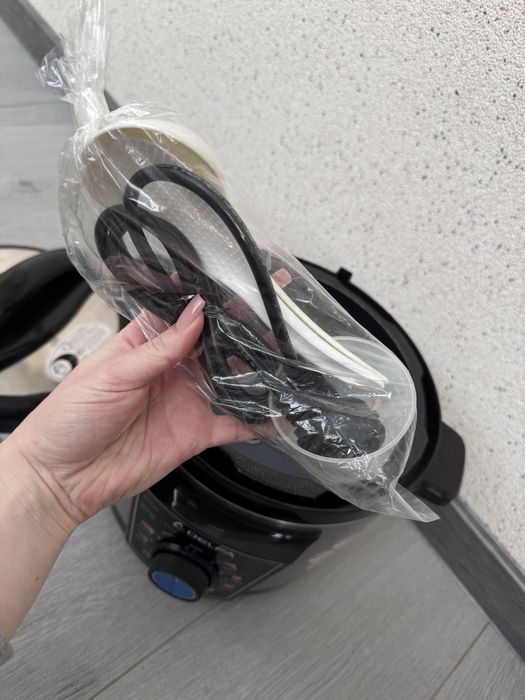 Продам мультиварка-скороварка Delfa DPC-11 нова