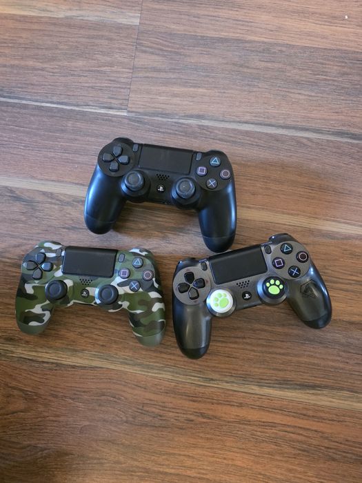 ZESTAW PS4 Pro 1TB + 3 Padv + 15 Gier Pudetkowych