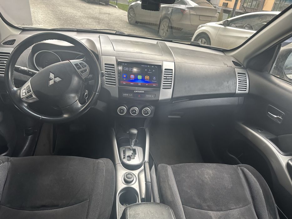 Срочно Mitsubishi Outlander