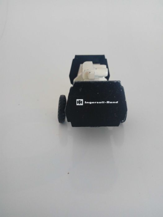 Miniatura Atrelado COMPRESSOR N.189 NZG