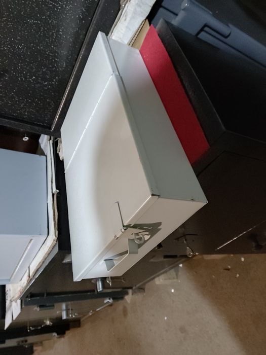 Продаю б.у канцелярський сейф-бокс (отправка по Украине)