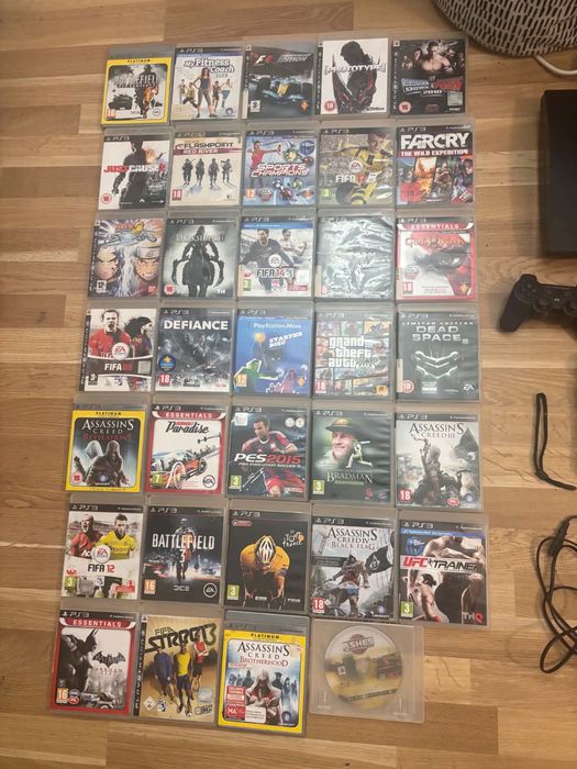 Play station PS3 Slim konsola, kable, 30+ gier, 2pady, 2 PS MOVE kamerka