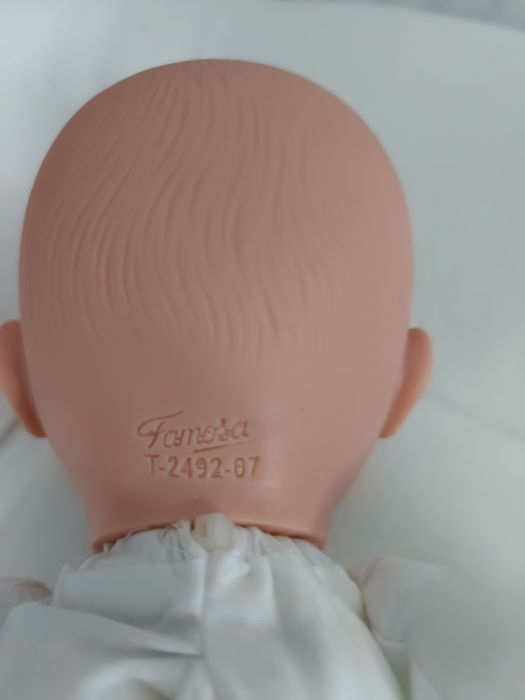 Famosa. Numerado:T-2492-07