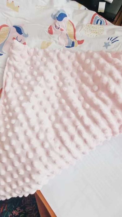 Kołderka kocyk minky 75x100 różowe jednorożce z certyfikatem Ökotex