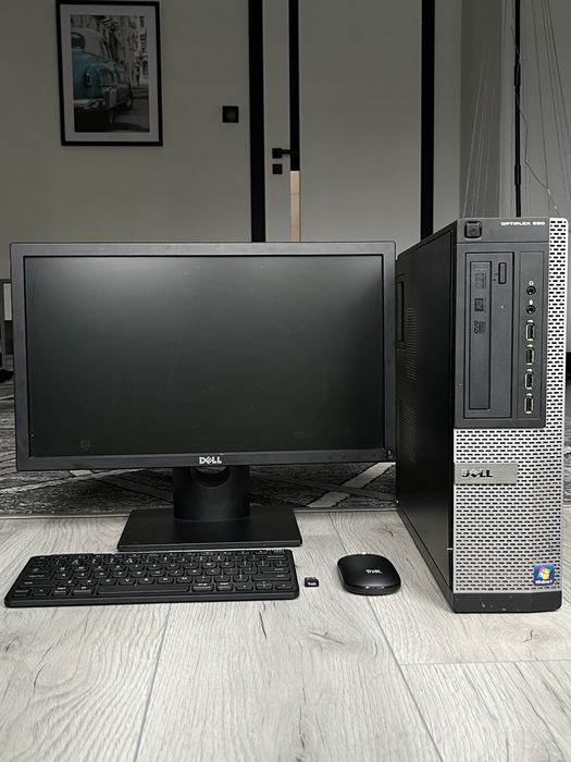 Komputer dell + monitor dell + myszka i klawiatura trust
