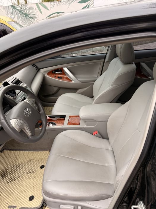 Продам Toyota Camry 40 v 3.5 в максимальній комплектації