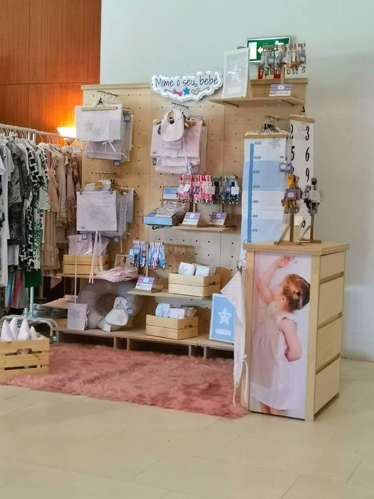 Expositor prático e versátil64285227662082121