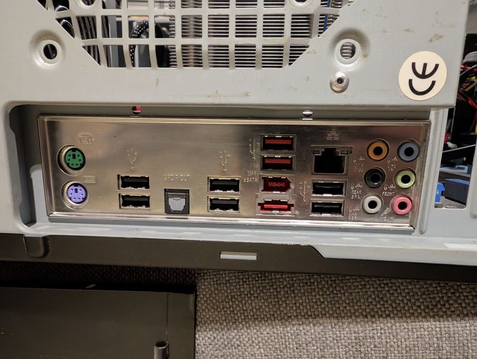 Plyta Asus P7P55D