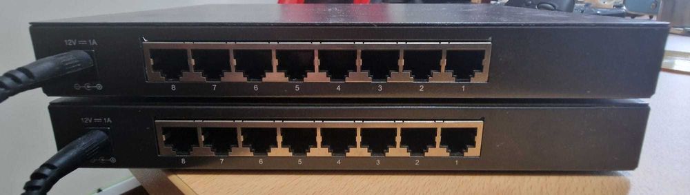 2x TP-LINK SG2008 V1 switch c/gestão, s/PoE