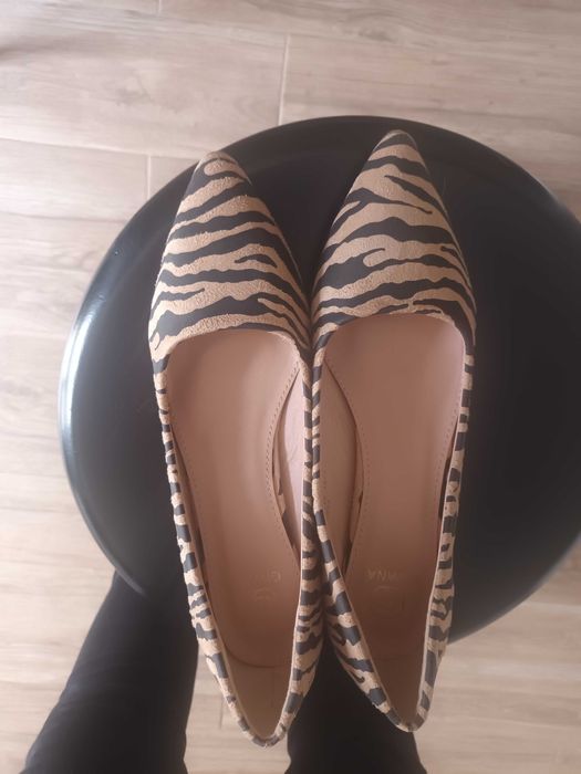 Sapatos de salto zebra