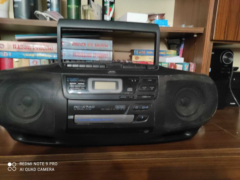 Продается музыкальный центр JVC.