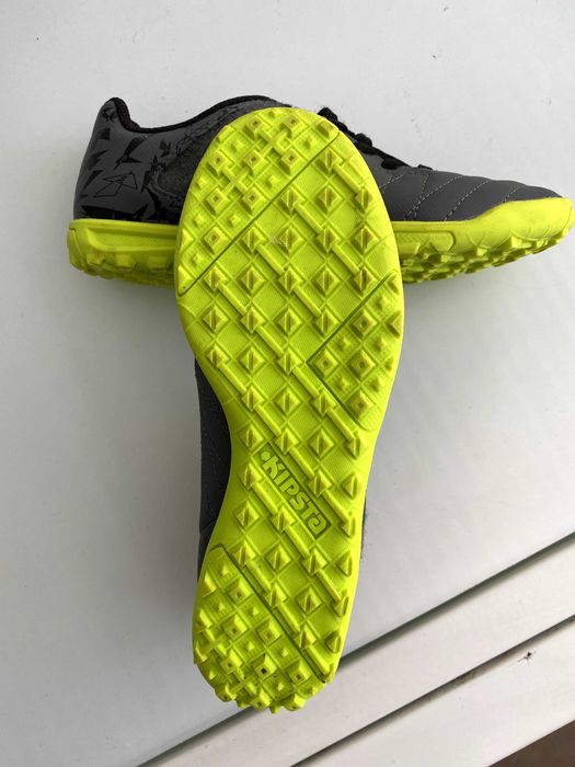 Chuteiras de futebol CRIANÇA com banda aderente T 33