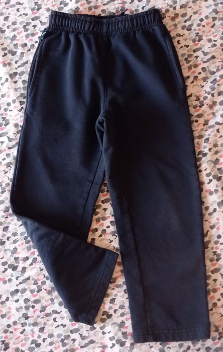 Calças desportivas menino 6/7 anos