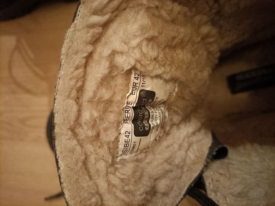 Buty ocieplane wysokie 42