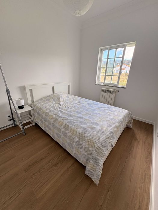 Cama IKEA Songsand como nova 1,40m.
