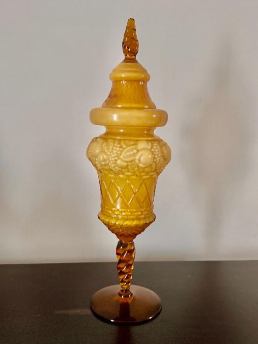 Vintage Bomboneira antiga impecavel