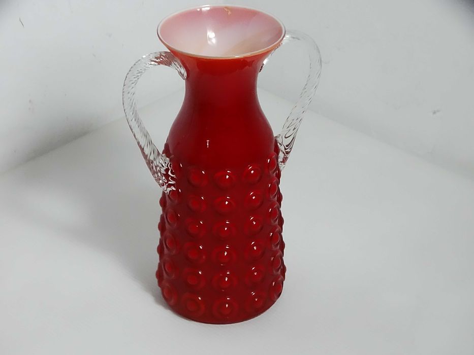Piękny czerwony wazon vintage z uszami | Szkło PRL / Art Deco | Stan idealny!