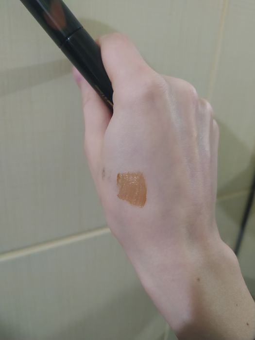 Victoria Beckham Britten lip tint Amour