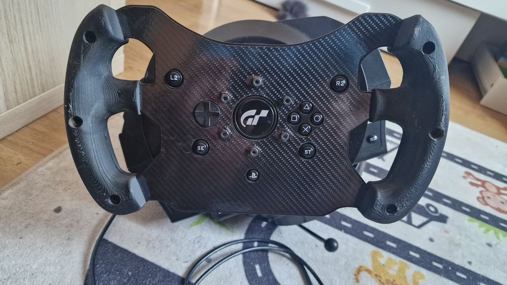 Kierownica Thrustmaster t300 + pedały