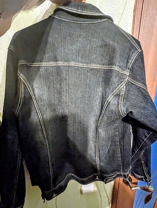 Куртка джинсова стильна