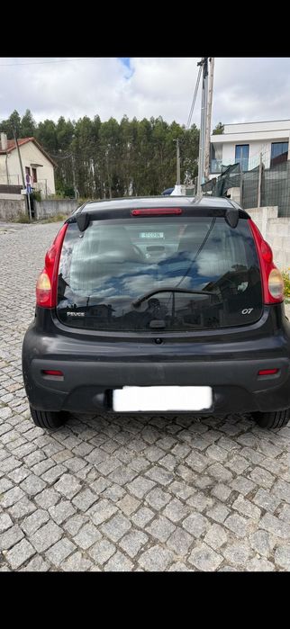 Peugeot 107 a gasolina nacional