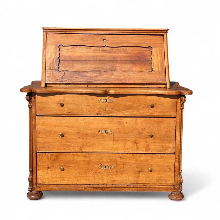 Stary drewniany sekretarzyk, szuflady, komoda