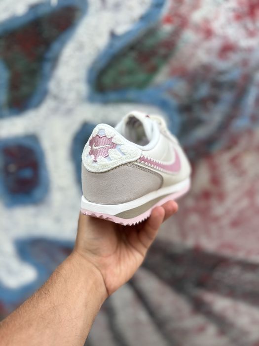 Жіночі кросівки Nike Cortez Valentine’s Day 2025 Brown White
