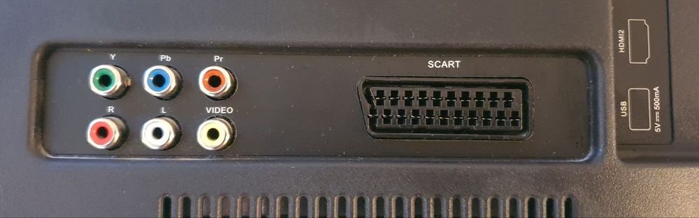 Плаский телевізор діагональ 56см