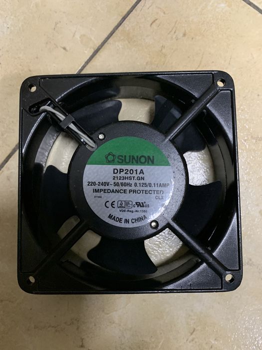 Coller de arrefecimento 220 Volts