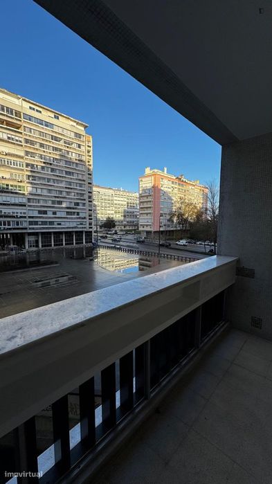 Quarto - localizado em Alvalade Lisbon