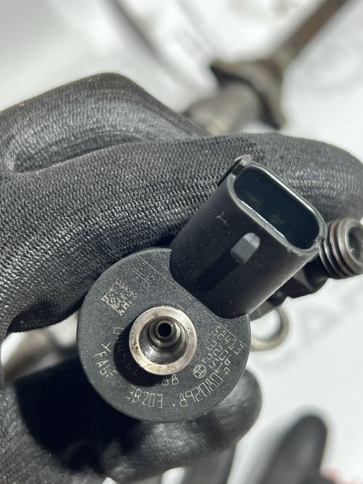 Форсунки 1.6 hdi Форд Пежо Сітроєн Вольво Bosch