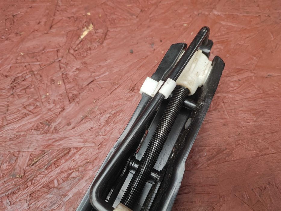 BMW E39 ORYGINALNY Lewarek podnoszenia auta / podnośnik w bdb  OEM