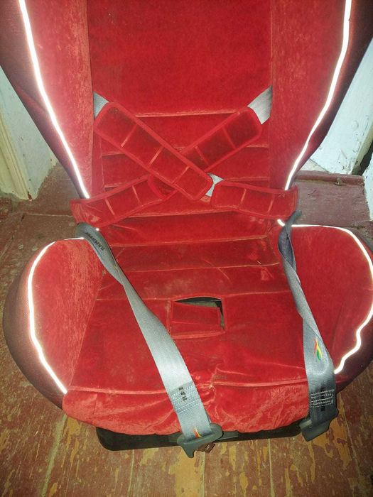 Продається дитяче  крісло
