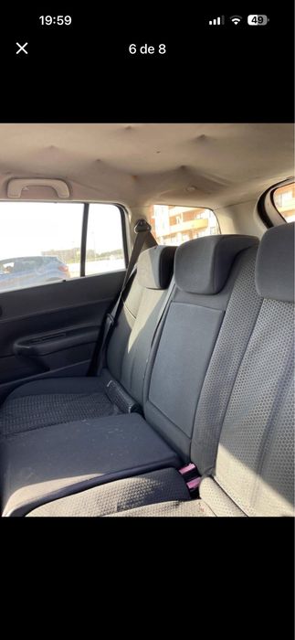 Conta com 220 mil kms, esta bem conservada para o ano. Mecânica boa e fiavel. Alguns detalhes a farzer. Entre em contato pra mais informações.