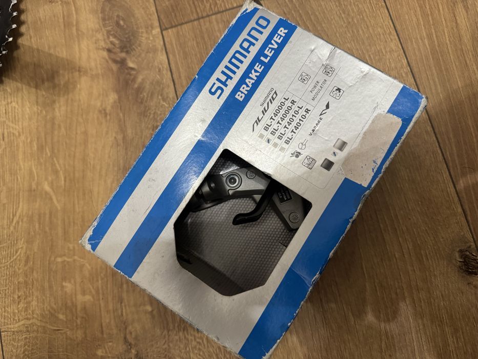 NOWE prawe klamki Shimano Alivio