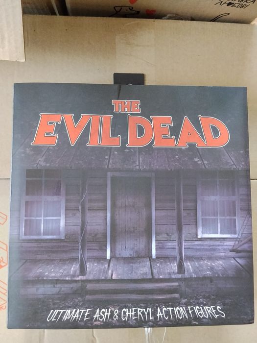 The Evil Dead - Bloody Ash & Cheryl Williams 7” Scale Action Figure (2-Pack)