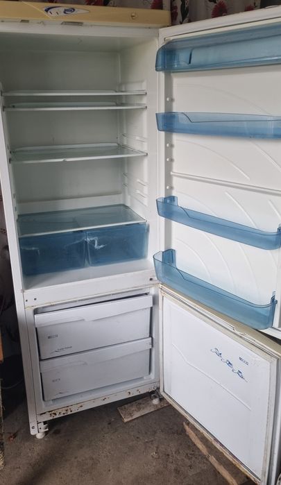 Продам холодильник