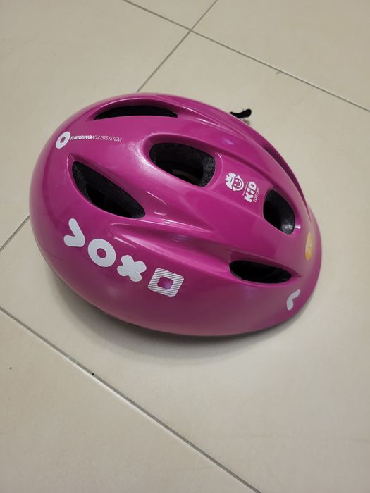 Kask rowerowy dziewczęcy  r. M 52/56cm.