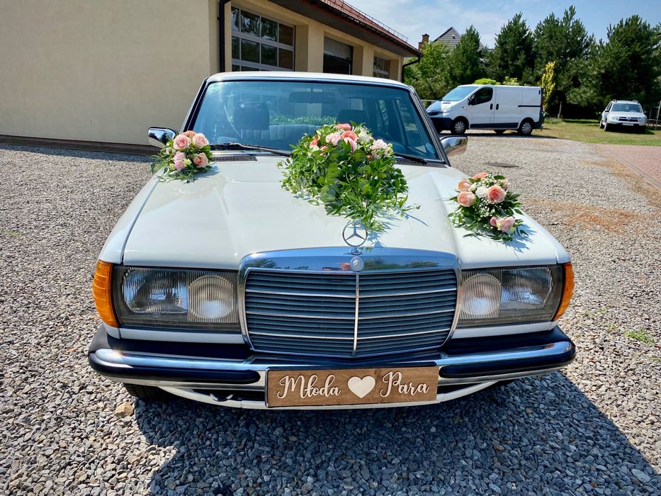 Auto do ślubu Mercedes  W 123