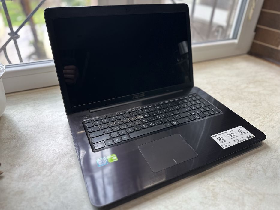 Ноутбук Asus X756U  повний комплект