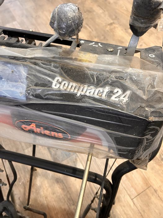 Снігозбирач Compact 24