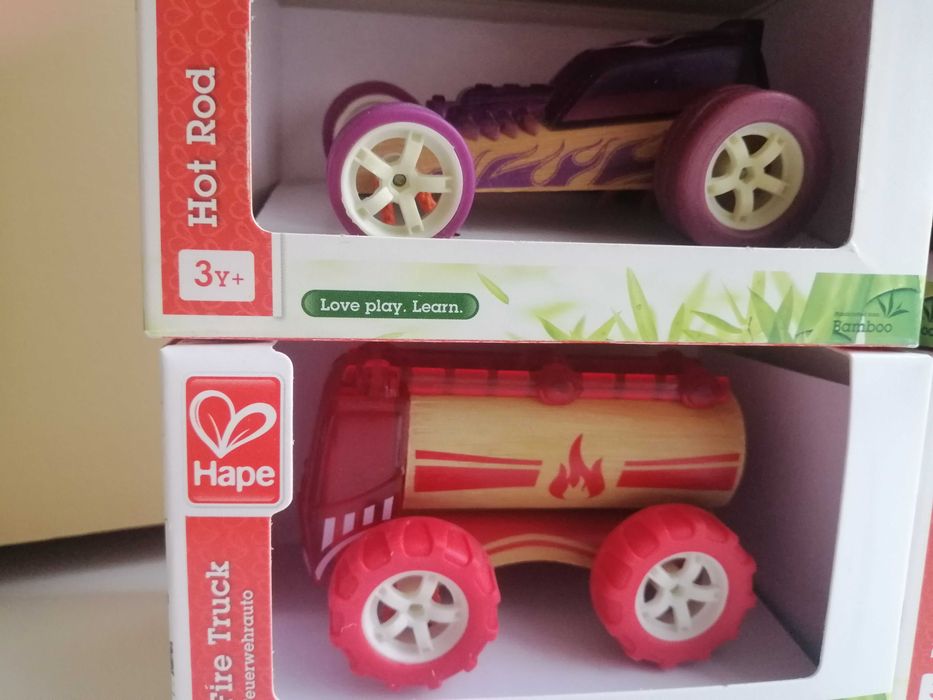 Машинки, бамбук, т.м. Hape