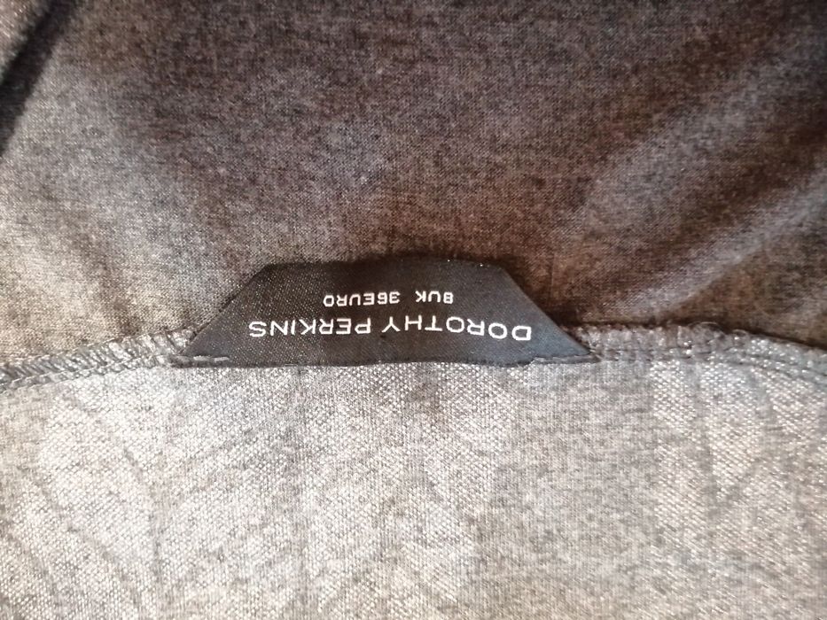 Tunika w metaliczne listki, 36