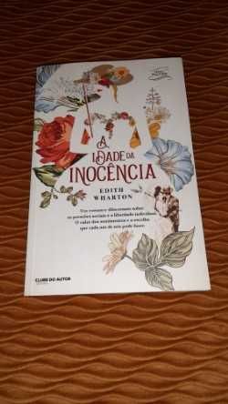 Vendo livros em bom estado, com pouco uso