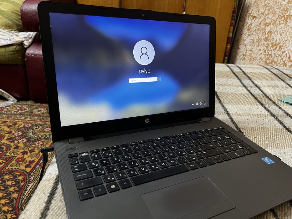 Ноутбук HP G250 Pentium N4200 8GB DDR4 128GB SSD Windows 10 pro