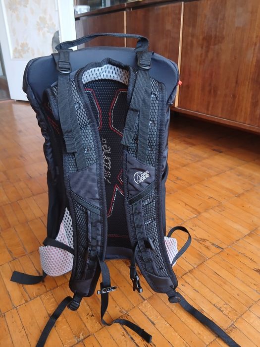 Спортивний рюкзак для активного відпочинку Lowe alpine airzone active 22